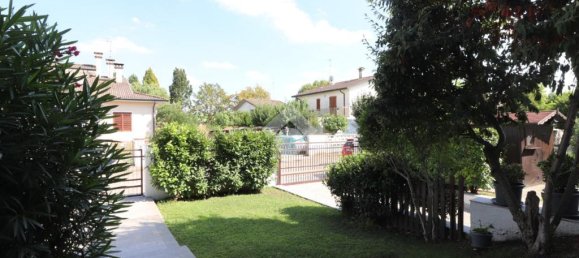 Villa de 3 dormitorios en Porto Mantovano, Italy No. 329571 33