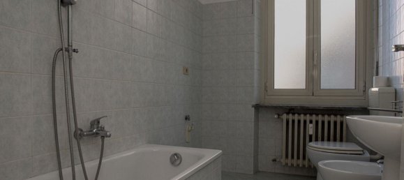 3 rooms Apartment in Turin, Italy No. 211125 19