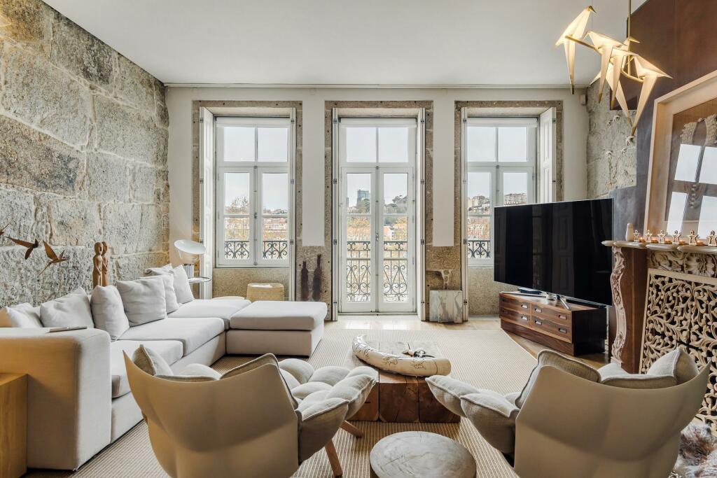 4 bedrooms Villa in Porto, Portugal No. 124710