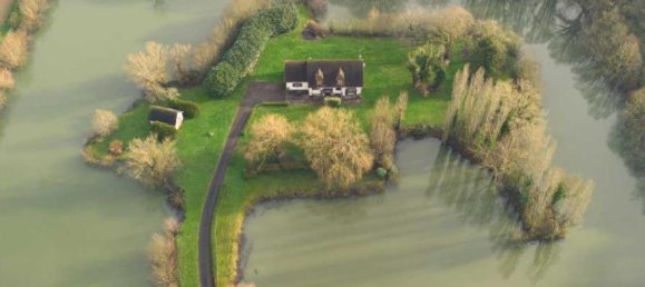 4 bedrooms House in Cherisy, France No. 233498 2