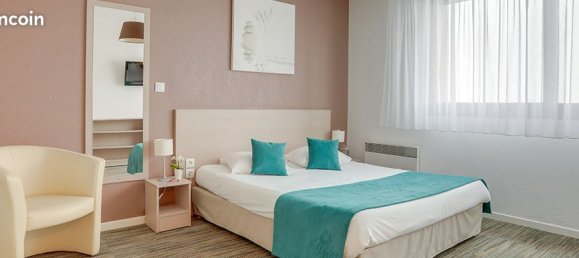 Estudio en Dunkerque, France No. 93179 6