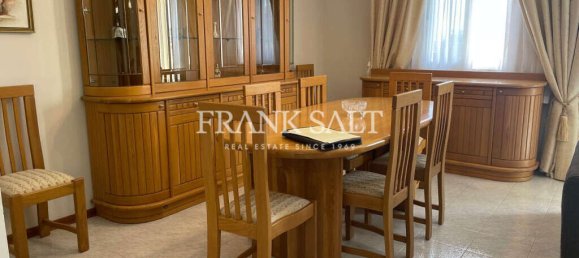 3 bedrooms Villa in Pembroke, Malta No. 7363 2