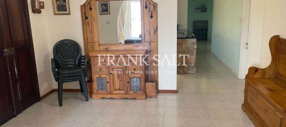 3 bedrooms Villa in Pembroke, Malta No. 7363 5