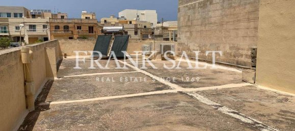 3 bedrooms Villa in Pembroke, Malta No. 7363 13