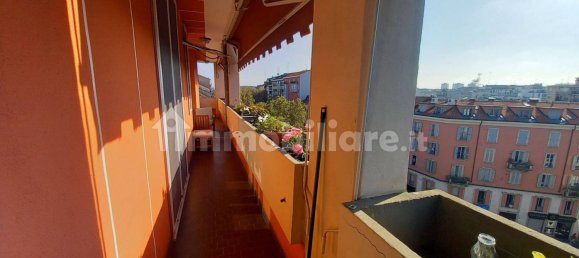 2 bedrooms Apartment in Milan, Italy No. 253772 8