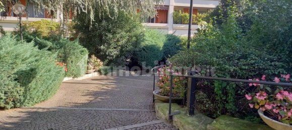 2 bedrooms Apartment in Milan, Italy No. 253772 2