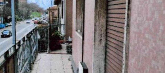 Квартира с 2 комнатами в Варесе, Италия № 11284 13