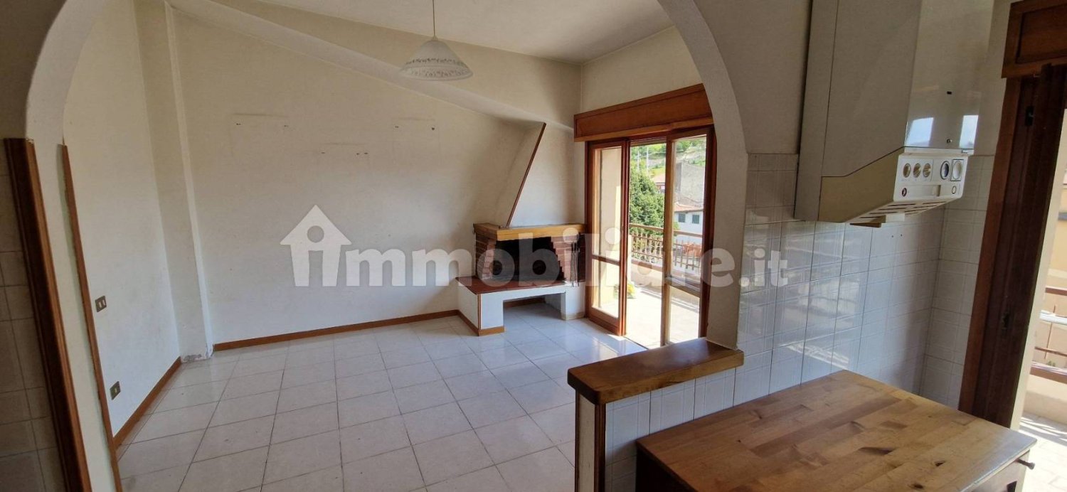 3 chambres Appartement à Carsoli, Italy No. 135938