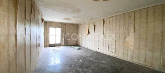 4 rooms House in Modugno, Italy No. 20257 4