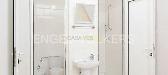 1 bedroom Apartment in Lisbon, Portugal No. 9775 2