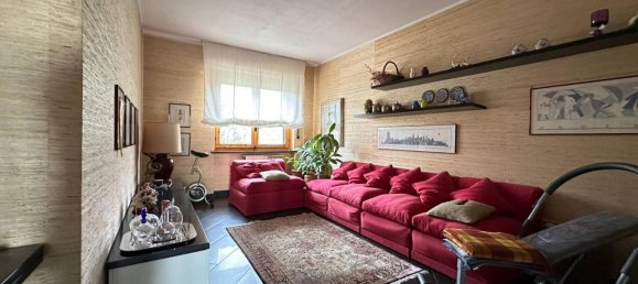 5 rooms Apartment in Moncalieri, Italy No. 19303 2