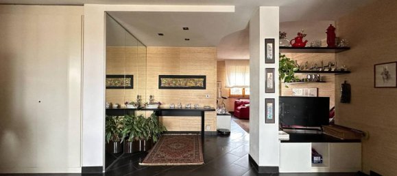 5 rooms Apartment in Moncalieri, Italy No. 19303 7