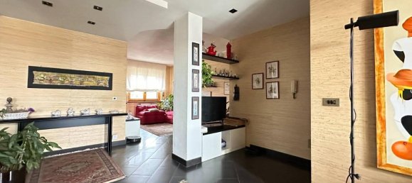 5 rooms Apartment in Moncalieri, Italy No. 19303 8