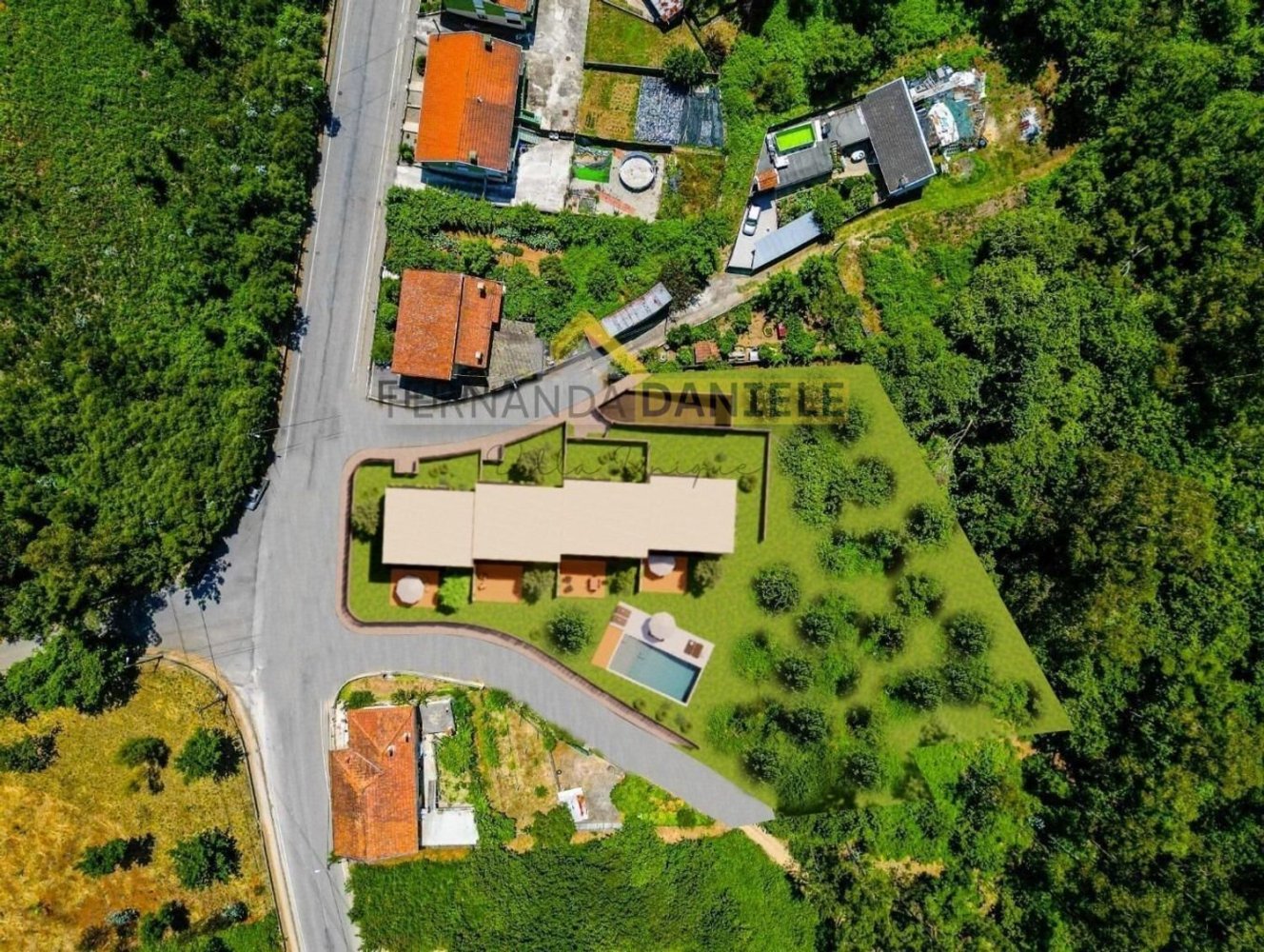 Земельный участок в Мильейрош де Пояреш, Португалия № 240080