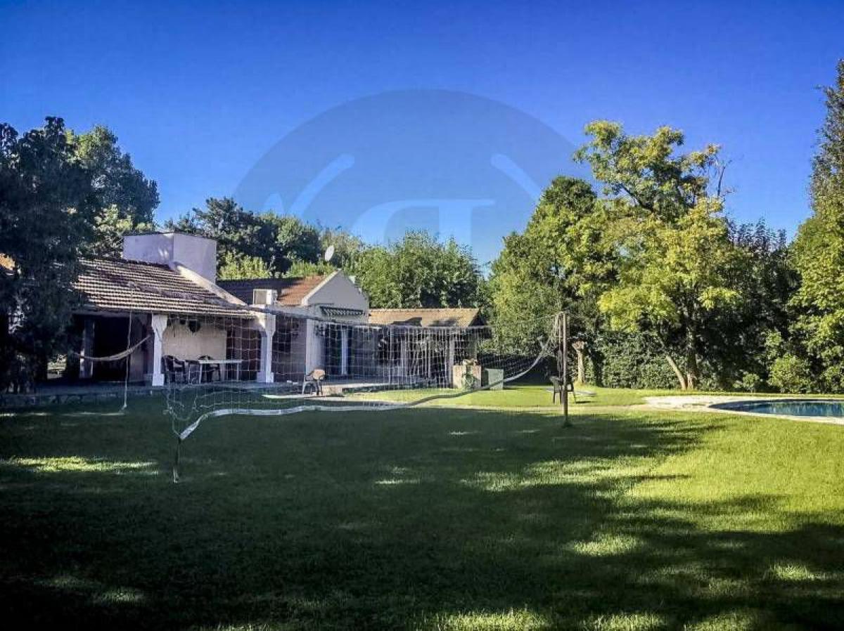 3 bedrooms House in Tigre, Argentina No. 18235