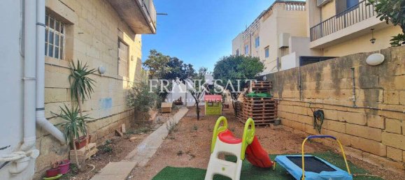 Maisonette de 4 dormitorios en Santa Venera, Malta No. 2189 2