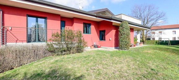 2 غرف نوم فيلا في Albese con Cassano, Italy رقم 157276 18