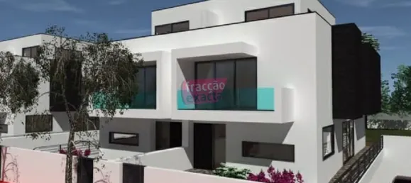 4 bedrooms House in Castelo da Maia, Portugal No. 48051 6