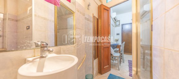1 bedroom Apartment in Rome, Italy No. 365793 3