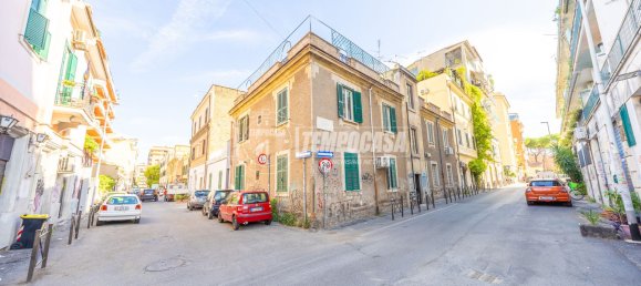 1 bedroom Apartment in Rome, Italy No. 365793 31