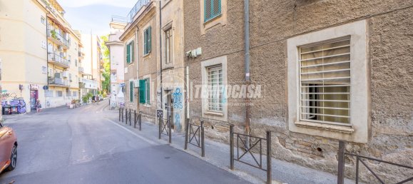 1 bedroom Apartment in Rome, Italy No. 365793 13