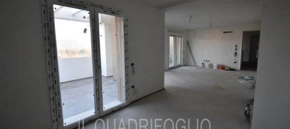 6 rooms Penthouse in Cesena, Italy No. 18076 4