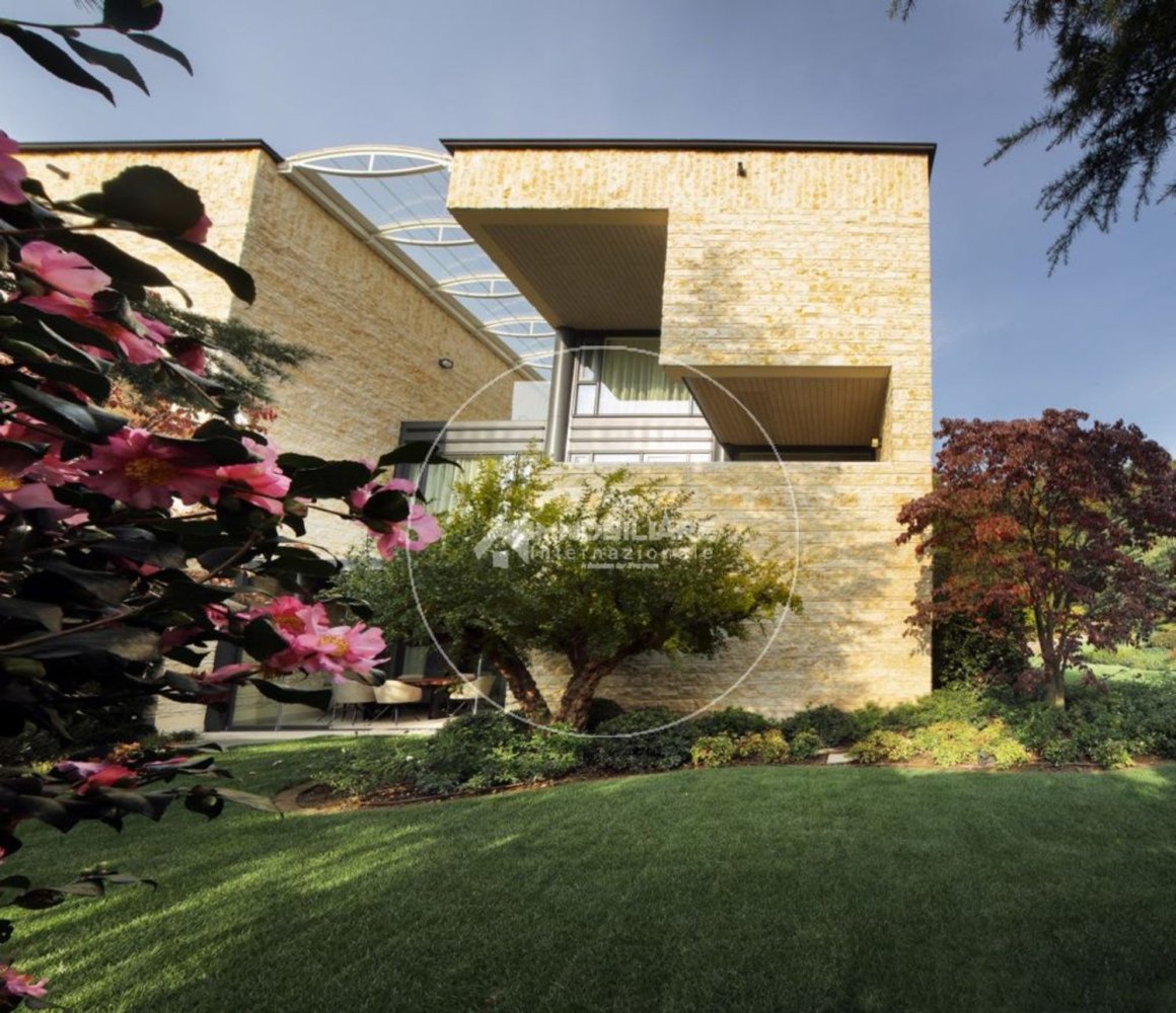 Villa de 5 divisões em Merate, Italy N.º 62403