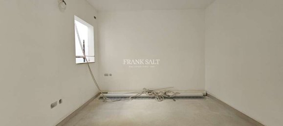 Apartamento T3 em Mgarr, Malta N.º 377 2