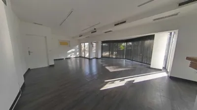  عقار تجاري في Madrid, Spain 109متر مربع رقم 74516