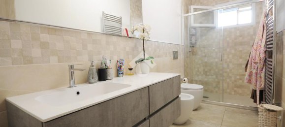 3 bedrooms Apartment in Prato, Italy No. 272077 17