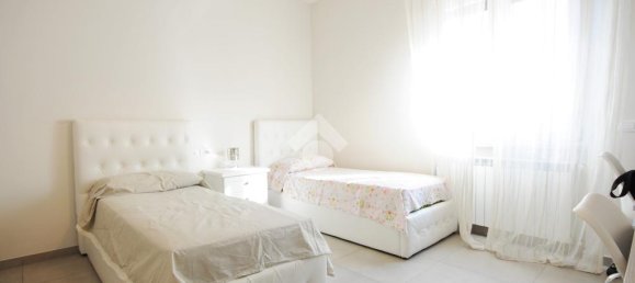 3 bedrooms Apartment in Prato, Italy No. 272077 14