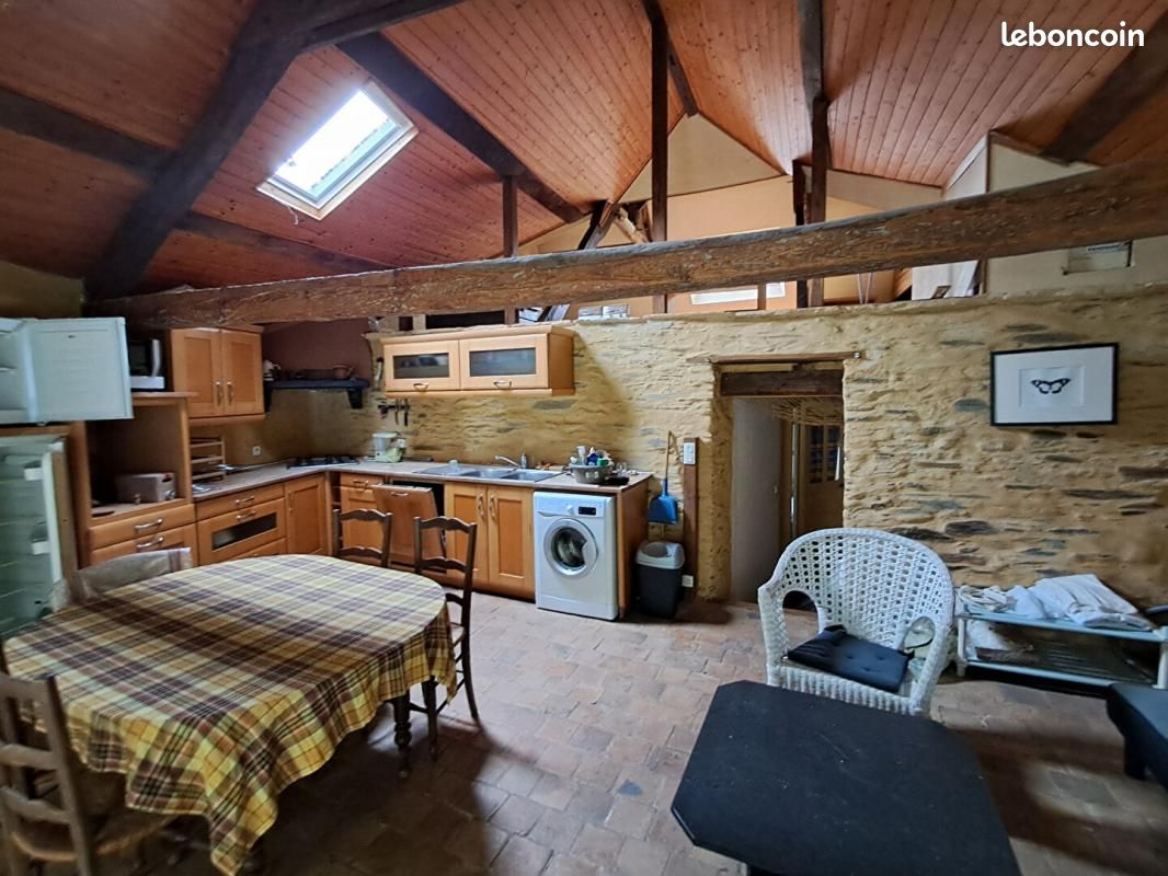 2 bedrooms House in Rochefort-en-Terre, France No. 280982