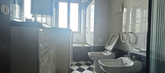 3 rooms Apartment in Brescia, Italy No. 25150 5