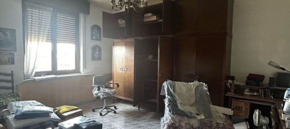 3 rooms Apartment in Brescia, Italy No. 25150 2