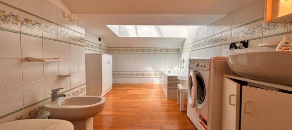 5 rooms Apartment in Forte dei Marmi, Italy No. 41618 12