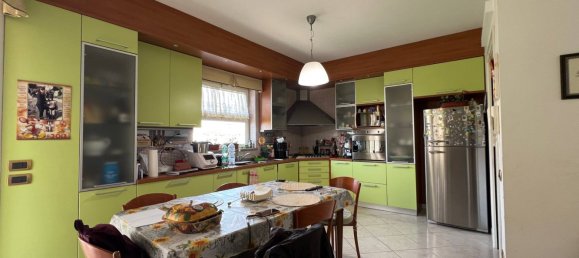 4 Schlafzimmer Haus in Fondi, Italy, Nr. 229761 10