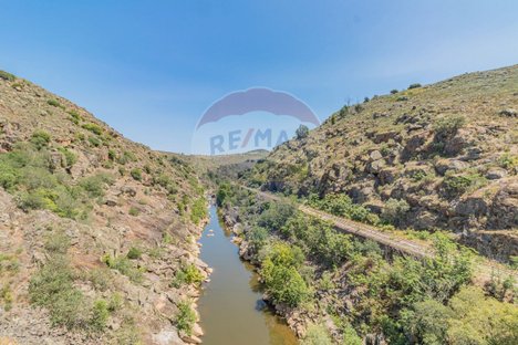 2 Schlafzimmer Haus in Freixiel, Portugal, Nr. 185935
