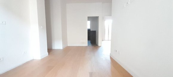 3 rooms Apartment in Florence, Italy No. 10797 4