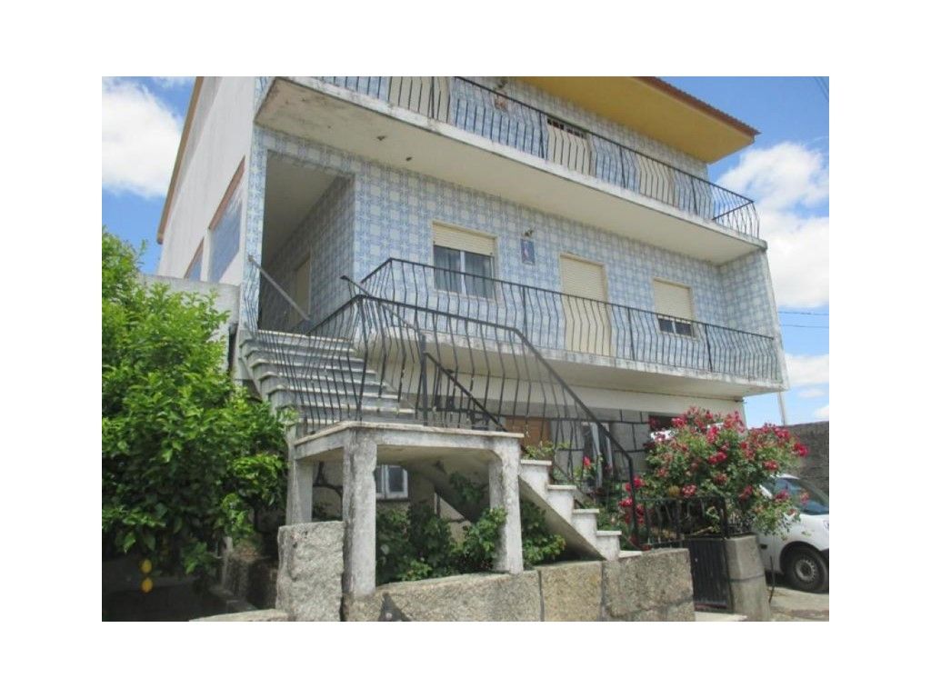 Дом с 5 спальнями в Travancinha, Португалия № 170141