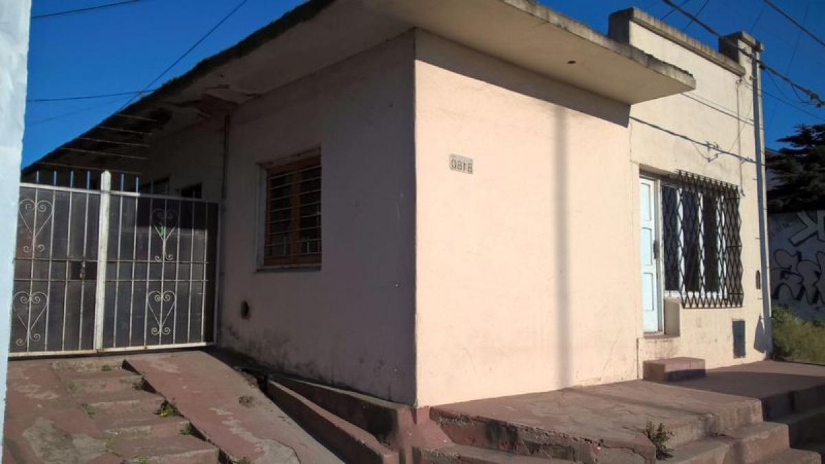 Casa de 3 dormitorios en Mar del Plata, Argentina No. 97344