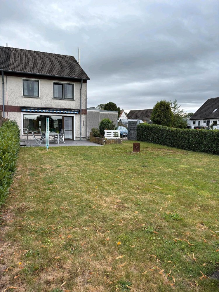 Таунхаус с 4 спальнями в Зост, Германия № 337687