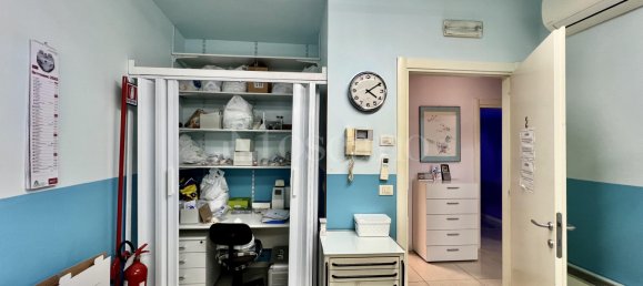 Bureau à Lonato del Garda, Italy 130m² No. 365385 11