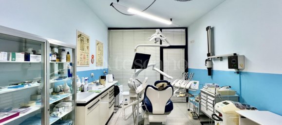 Bureau à Lonato del Garda, Italy 130m² No. 365385 9