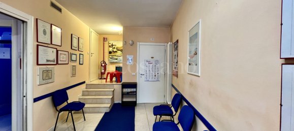 Bureau à Lonato del Garda, Italy 130m² No. 365385 6