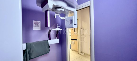 Bureau à Lonato del Garda, Italy 130m² No. 365385 16