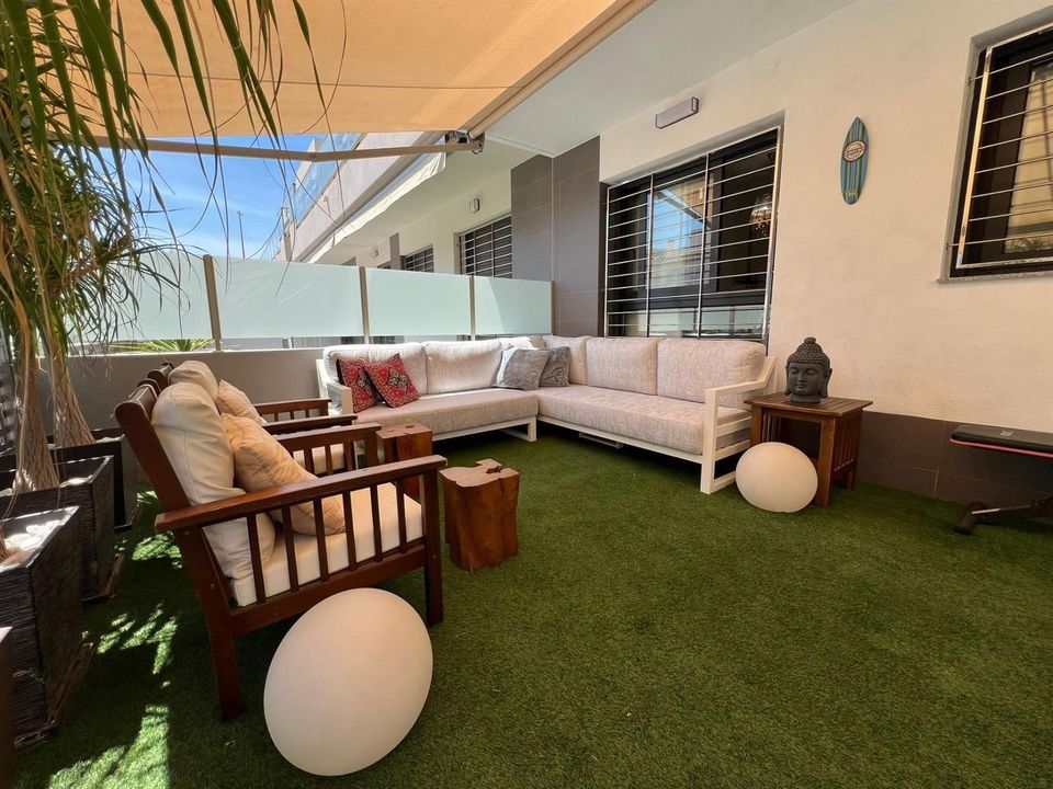 Бунгало с 2 спальнями в Аликанте, Испания № 222483