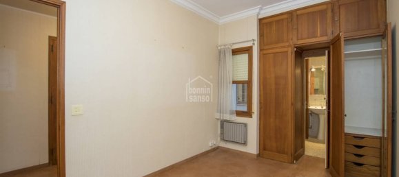 4 Schlafzimmer Wohnung in Mahon, Spain, Nr. 201 35