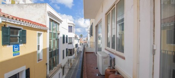 4 Schlafzimmer Wohnung in Mahon, Spain, Nr. 201 6