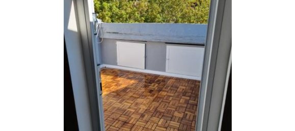 5 rooms Apartment in Livorno, Italy No. 252753 3