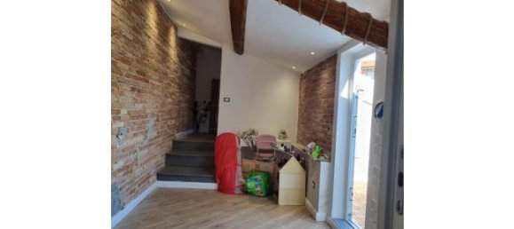 5 rooms Apartment in Livorno, Italy No. 252753 4